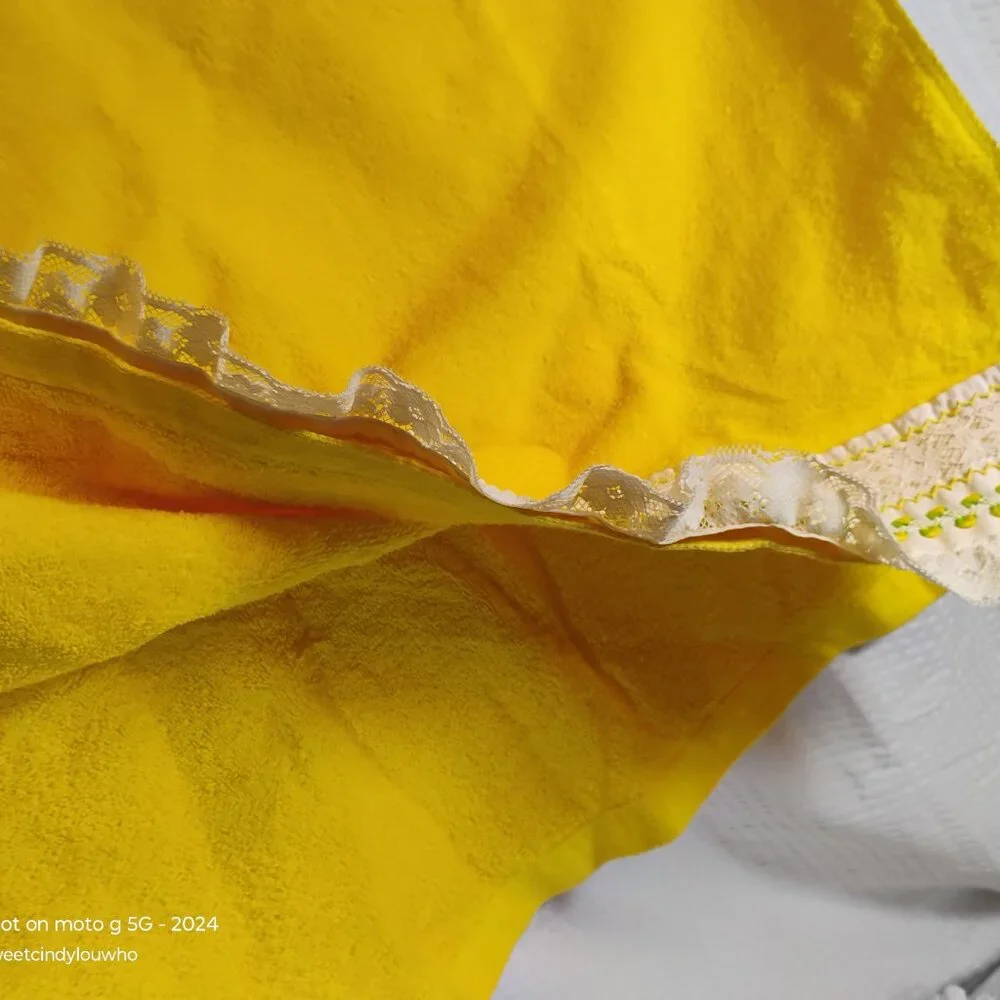 vintage St. Mary's brand bright yellow bath towel with lace accents circa 1970s